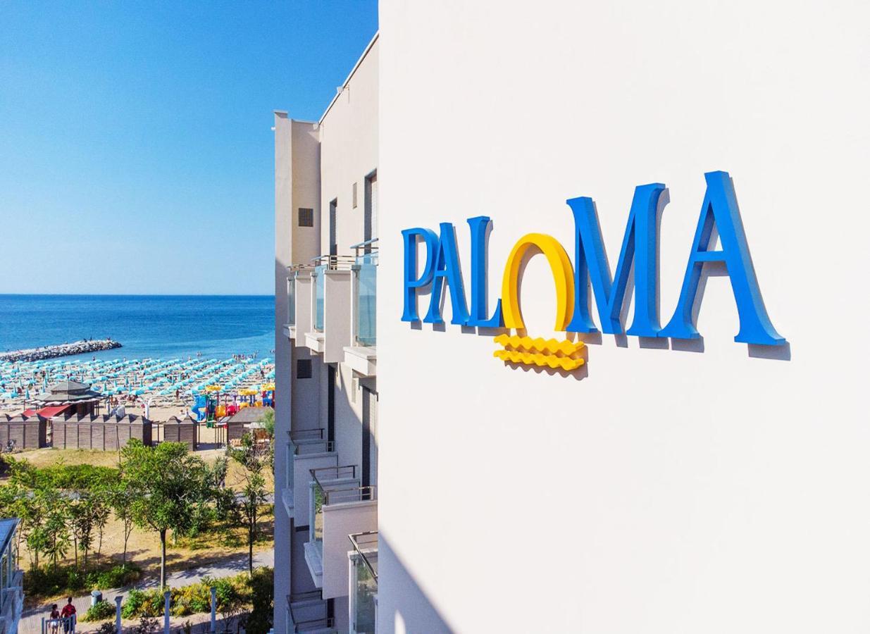 Hotel Paloma Beach Front Chiringuitos Time Римини Екстериор снимка